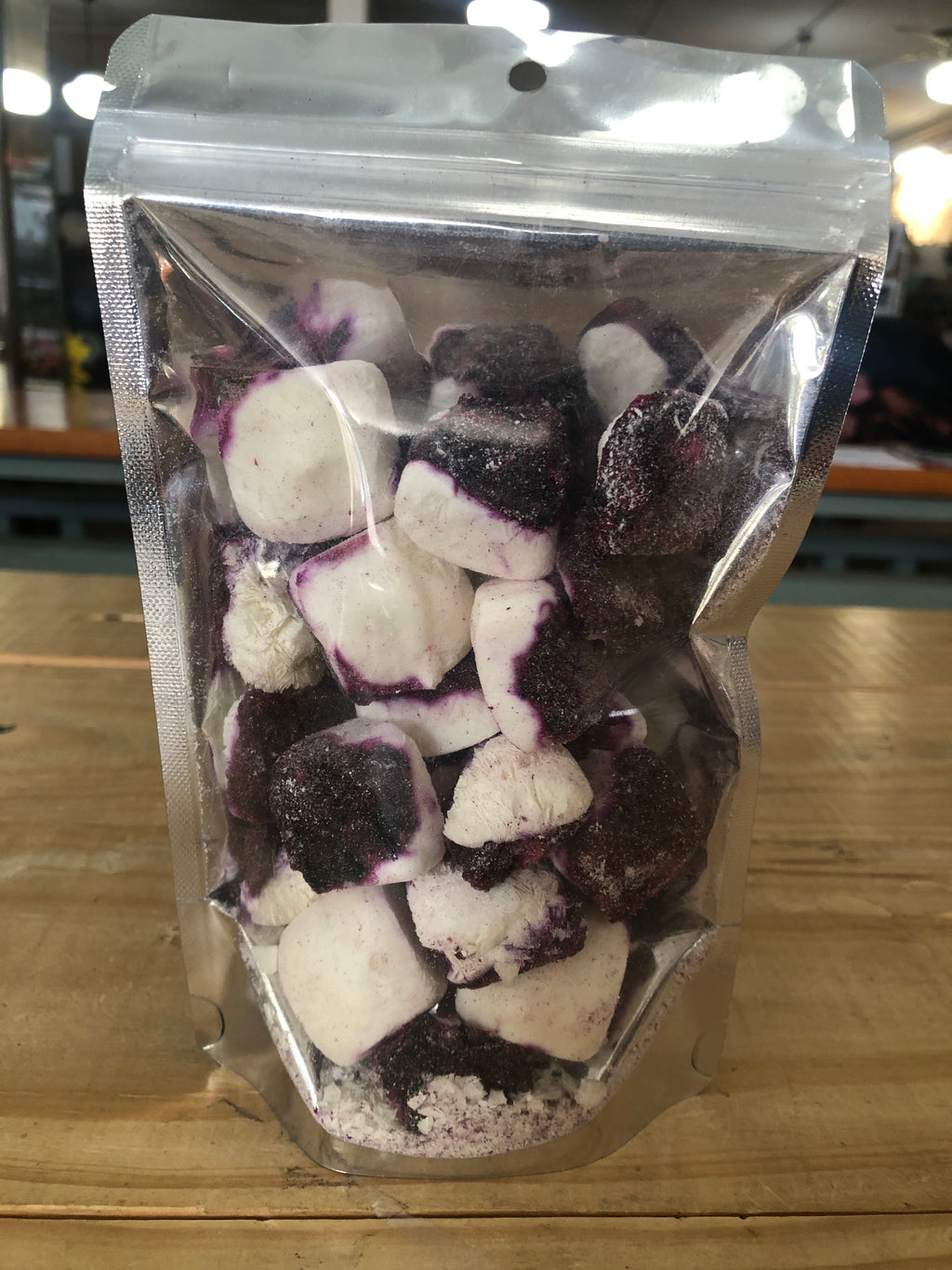 freeze dried Blackberry yogurt bites