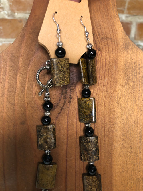 Bronzite & black jasper