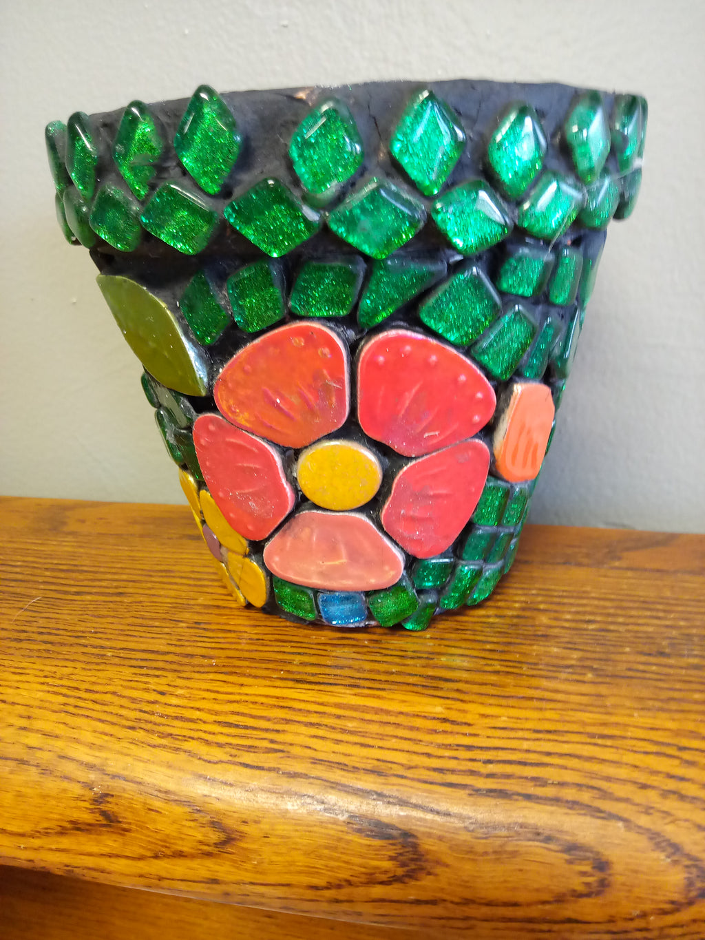 Mosaic Flower Pot- Black with Flowers