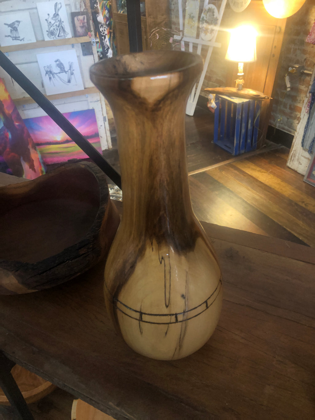 Vase made of magnolia wood