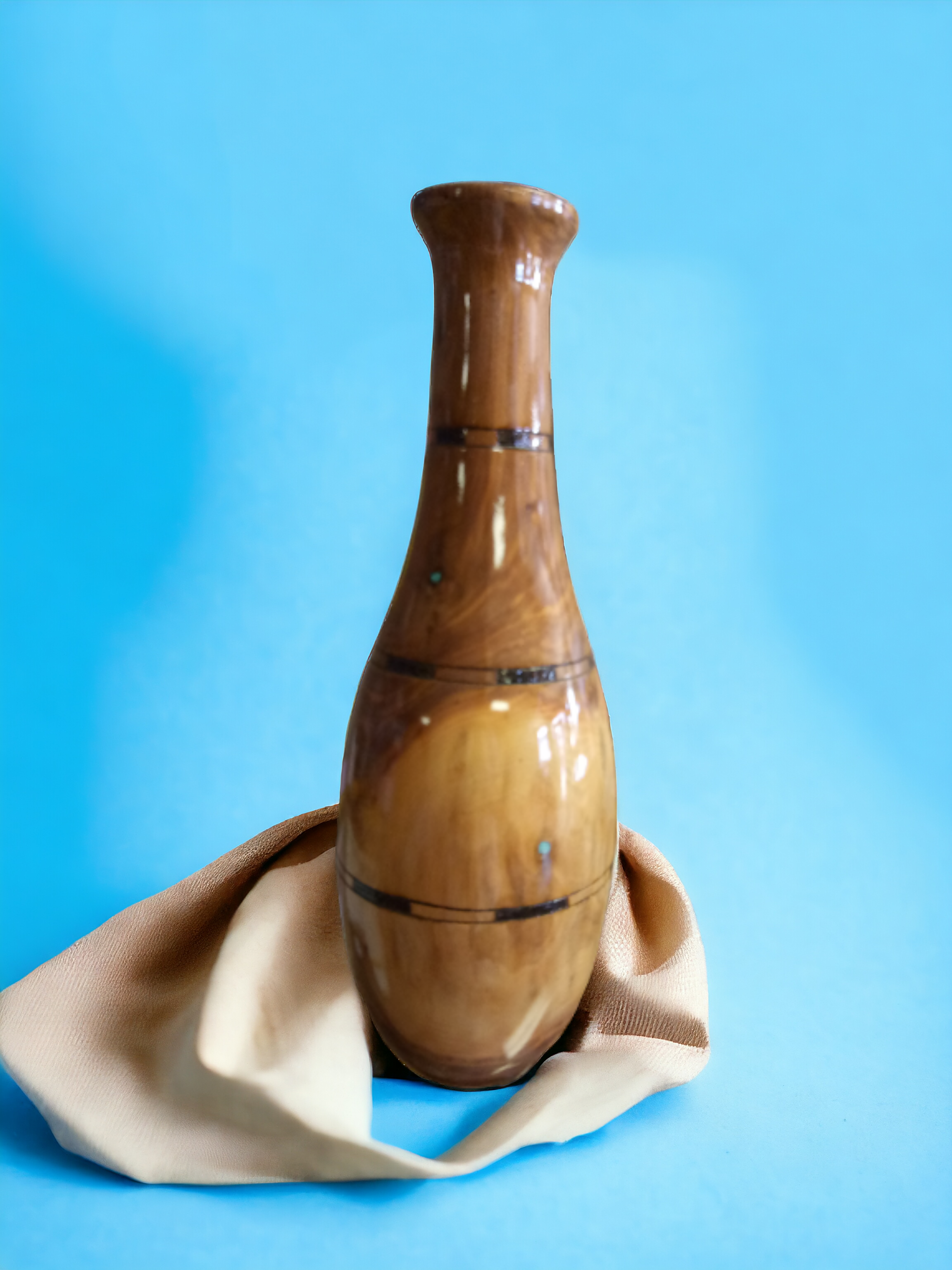 Wood walnut Jug