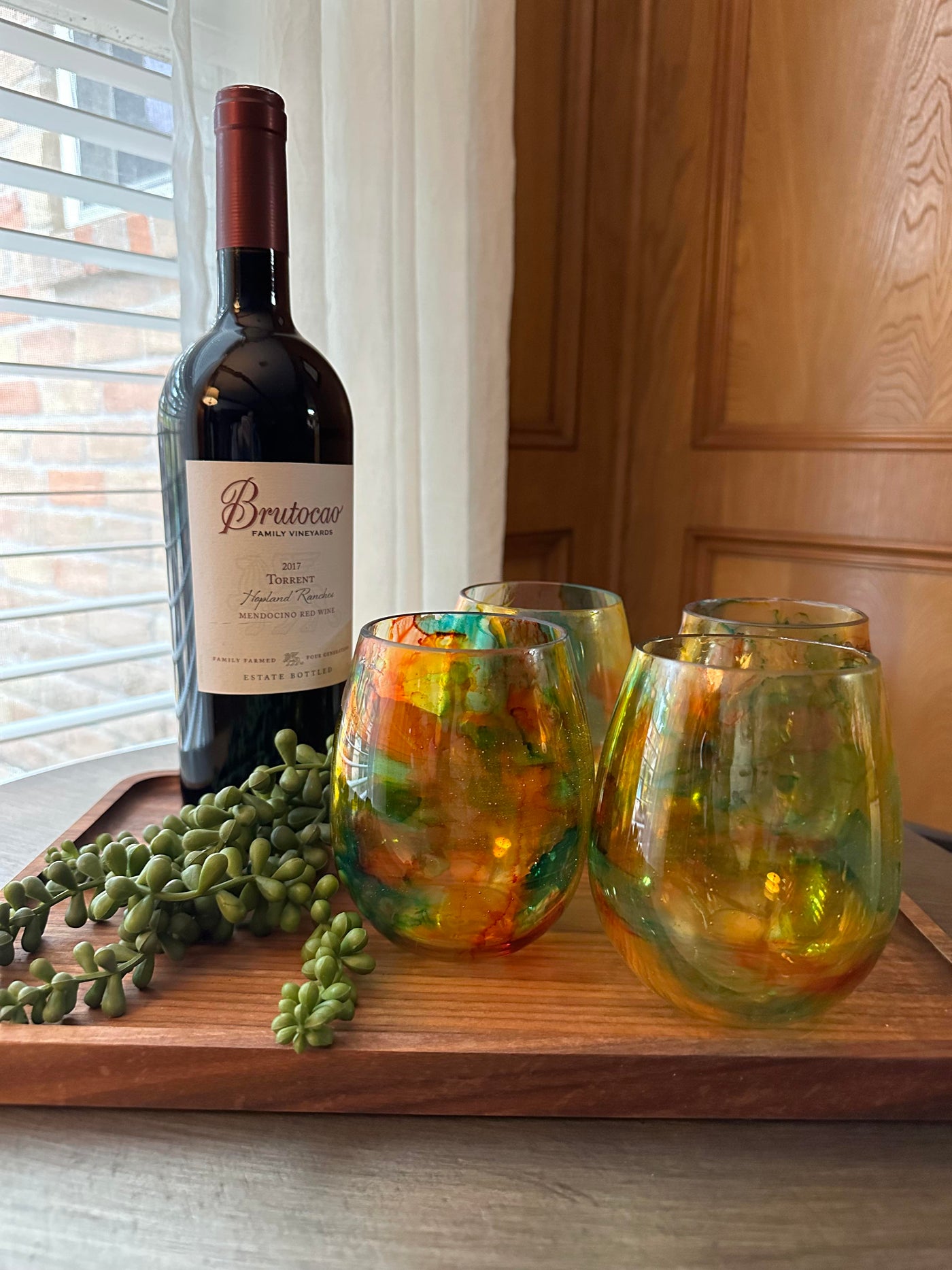 Stemless wine glasses