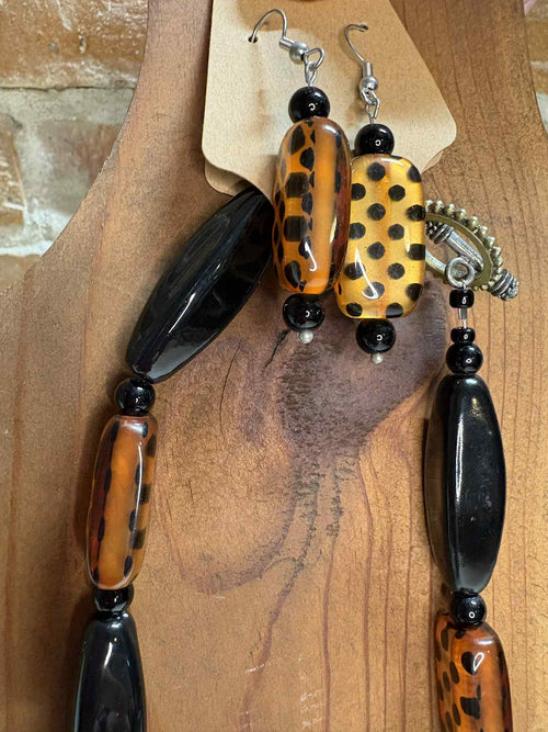 Black & leopard print