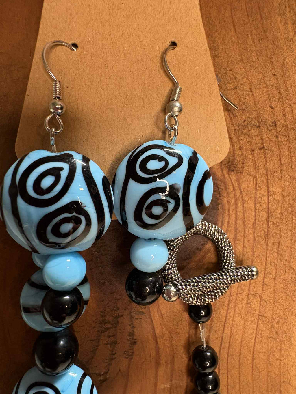 Pottery & black jasper