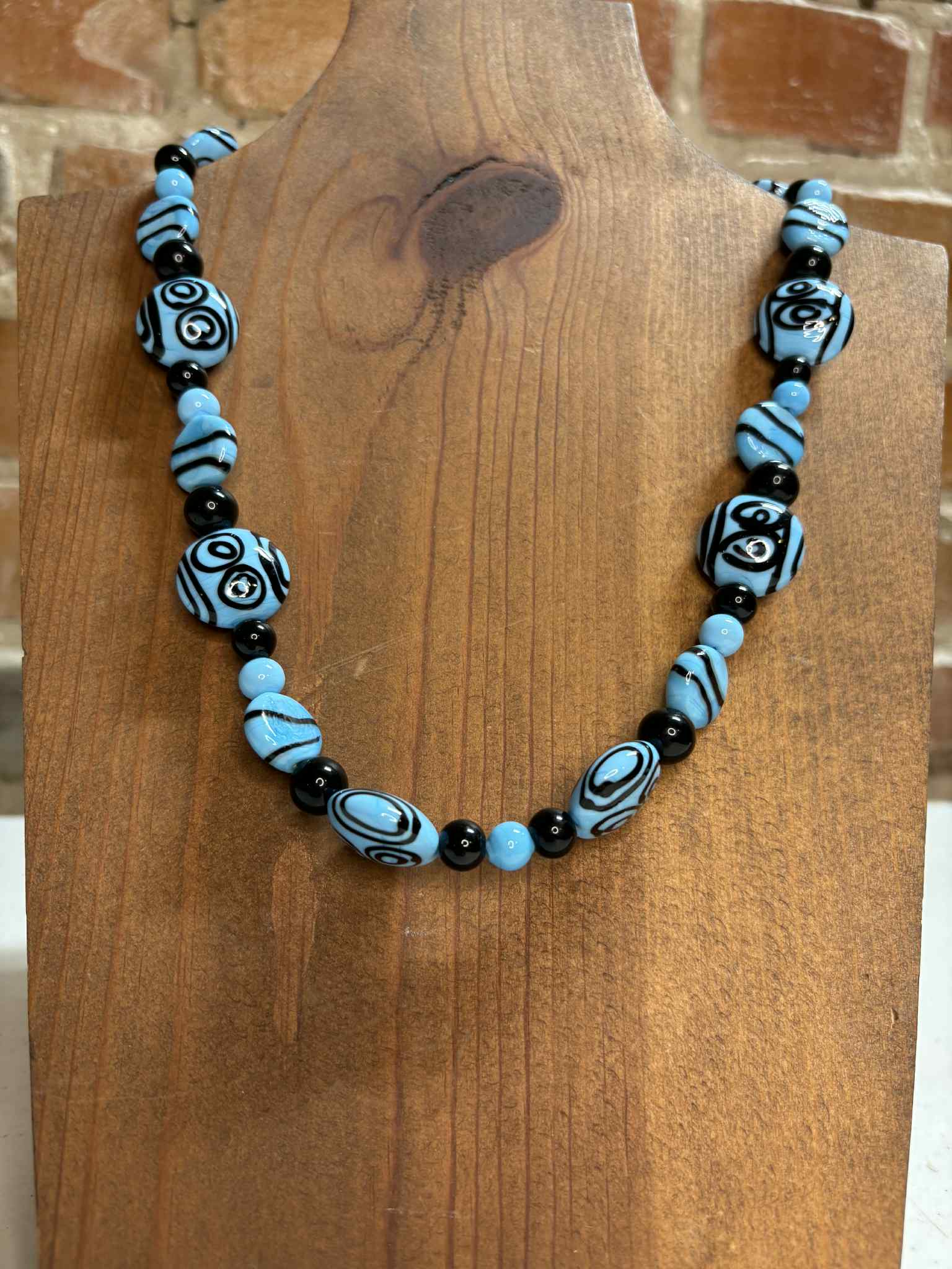 Pottery & black jasper
