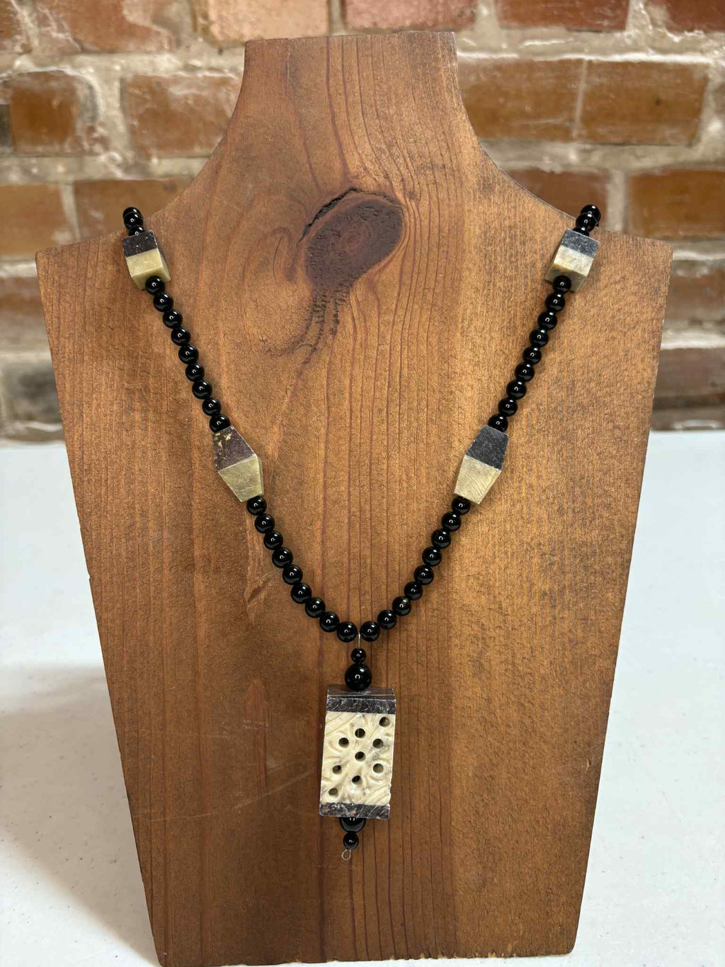 Sandstone & black jasper