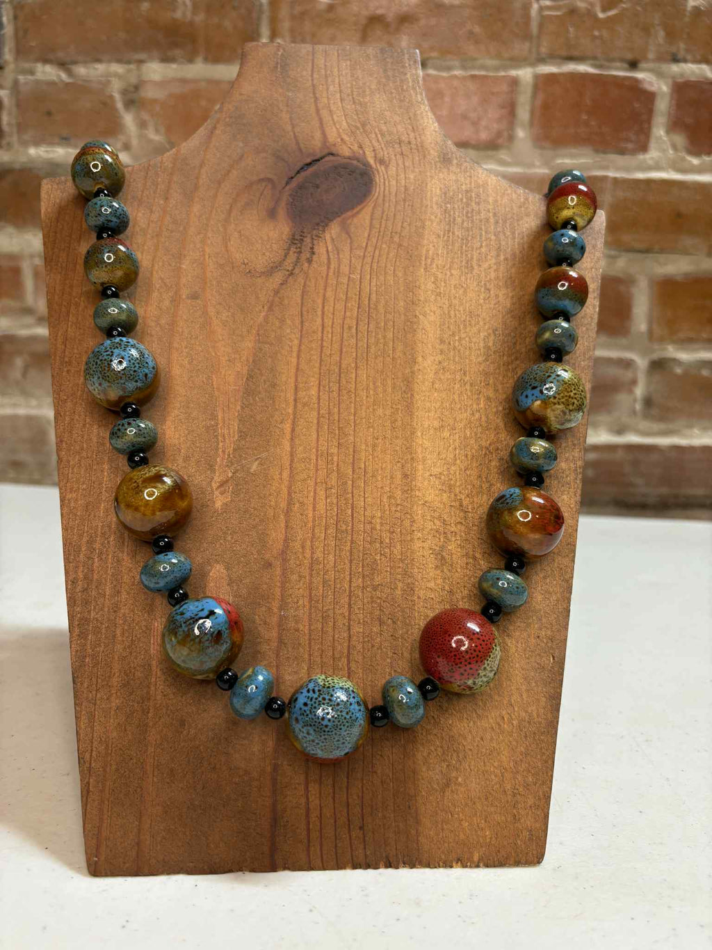 Pottery with black jasper